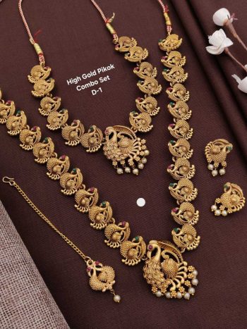 Divine Lakshmi Temple Necklace Set with Earrings – Traditional South Indian Heritage Jewelry
